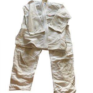 UFC Gi BJJ jiu-jitsu Kimono Set size A-1 with pants and belt white color